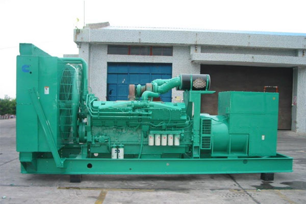 邵武工厂发电机应急发电时如何更准确地检查发电机状态？